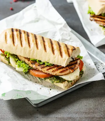 Panini Minute Steak Kip aan het Spit